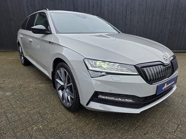 Occasion Skoda Superb Business Line 218 PK (160 kW) 2021 Grijs Stationwagen