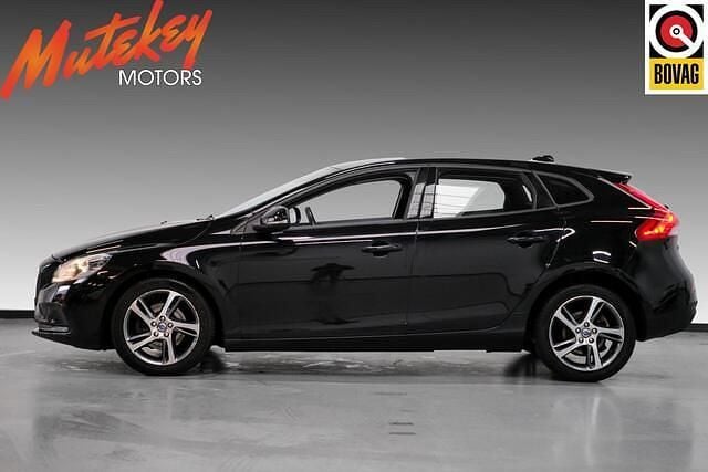 Occasion Volvo V40 Summum 123 PK (90 kW) 2016 Zwart Hatchback