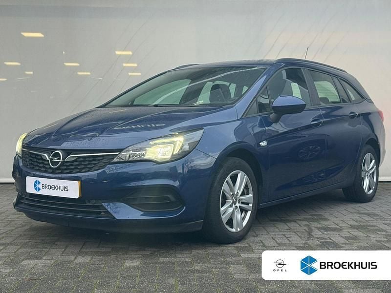 Blauw Gebruikt 2021 Opel Astra Edition Stationwagen | € 14.940 (Eerlijke prijs) - Afbeelding 1/4