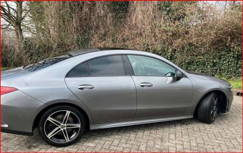 Grijs Gebruikt 2020 Mercedes CLA250 Premium Plus Sedan | € 38.895 (Eerlijke prijs) - Afbeelding 1/4