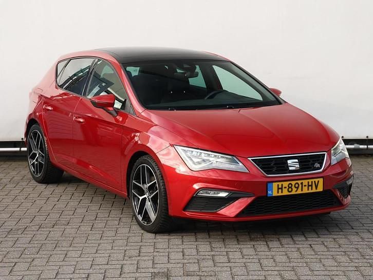 Occasion Seat Leon FR 131 PK (96 kW) 2020 Rood Hatchback