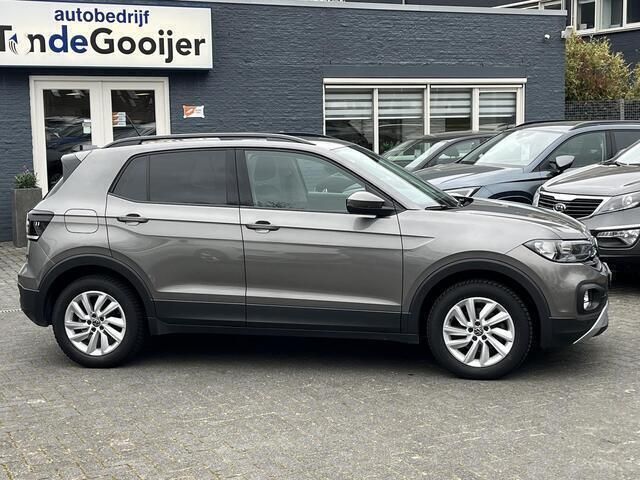 Occasion VW T-Cross Business 110 PK (80 kW) 2021 Grijs, metallic lak SUV