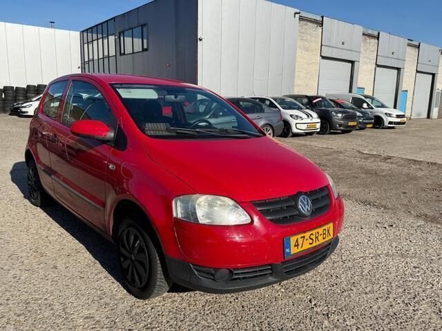 Occasion VW Fox Trendline 54 PK (39 kW) 2006 Rood Hatchback