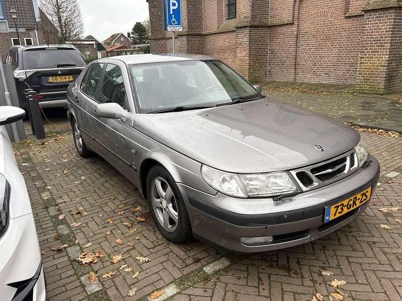 Grijs Gebruikt 2001 Saab 9-5 Sedan | € 2.000 (Eerlijke prijs) - Afbeelding 1/4