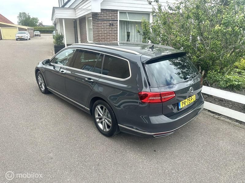 Occasion VW Passat Highline 150 PK (110 kW) 2017 Grijs Stationwagen