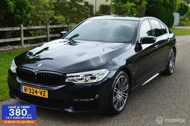 Zwart Gebruikt 2017 BMW 530e M Sport Sedan | € 23.450 - Afbeelding 1/4