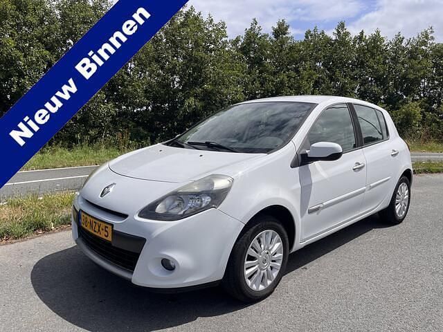 Wit Gebruikt 2011 Renault Clio R.S. Collection Hatchback | € 3.445 (Eerlijke prijs) - Afbeelding 1/4