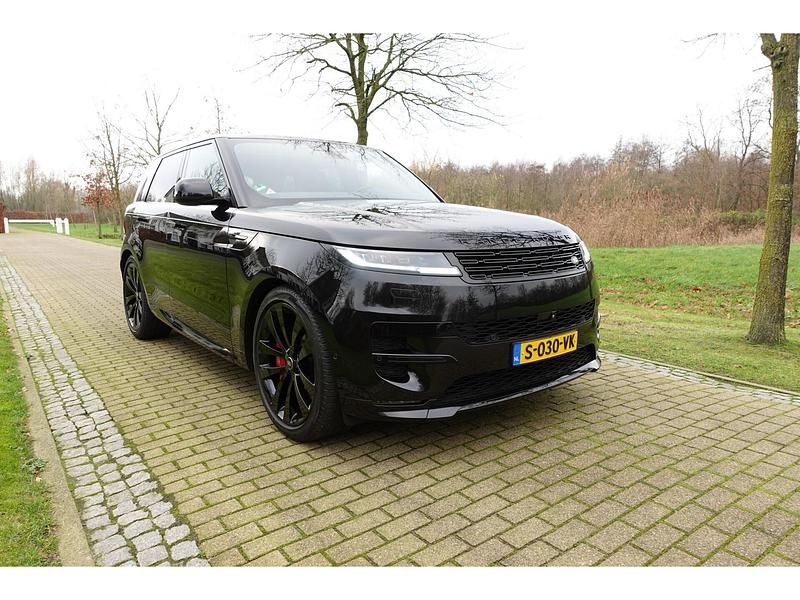 Occasion Land Rover Range Rover Sport First Edition 400 PK (294 kW) 2023 Zwart SUV