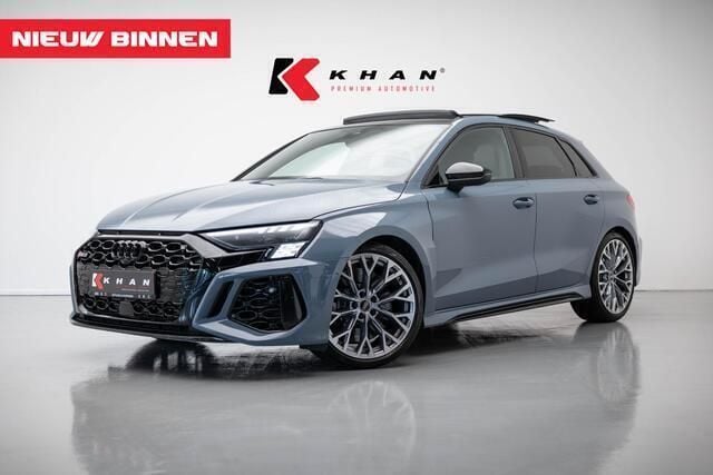 Grijs Gebruikt 2022 Audi RS3 Sportback S-Line Hatchback | € 71.950 (Iets duurder) - Afbeelding 1/4