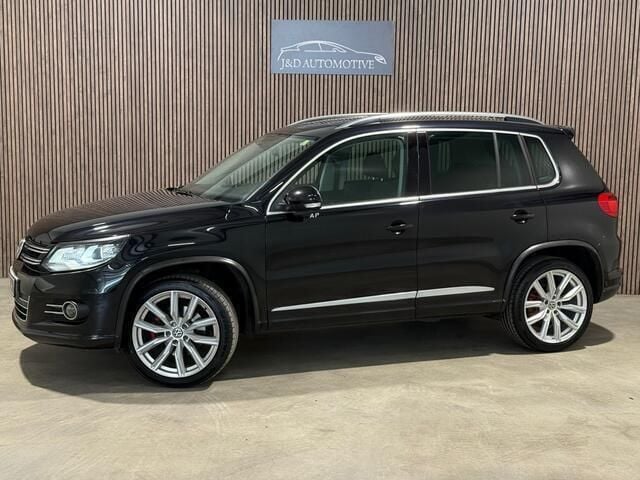Zwart Gebruikt 2012 VW Tiguan R-line SUV | € 13.900 (Goede deal) - Afbeelding 1/4