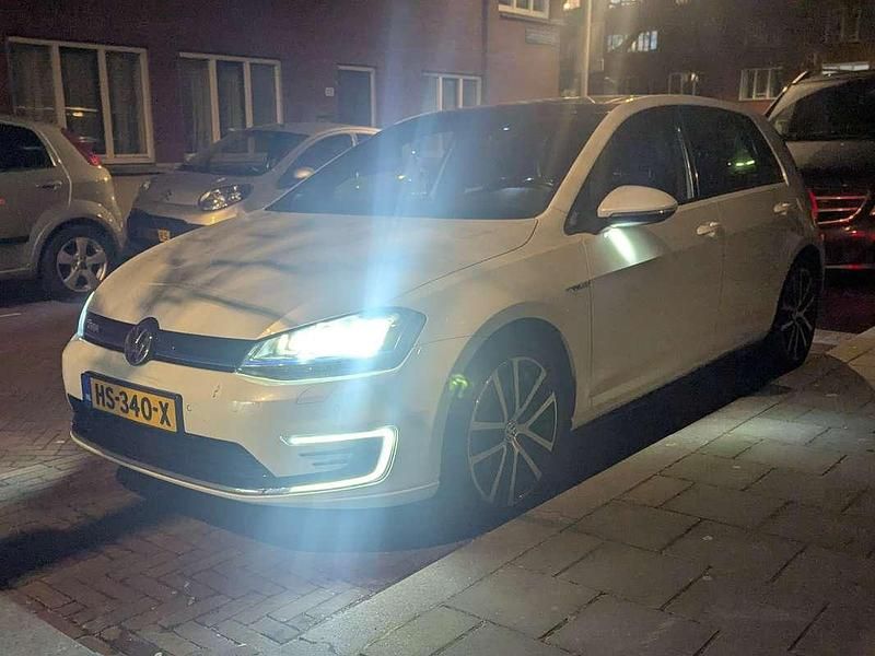 Wit Gebruikt 2015 VW Golf VII GTE Stationwagen | € 12.650 (Eerlijke prijs) - Afbeelding 1/4
