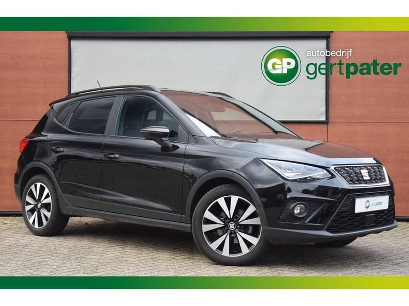 Zwart Gebruikt 2020 Seat Arona Style SUV | € 16.900 (Eerlijke prijs) - Afbeelding 1/4