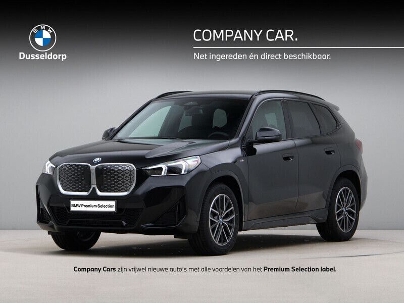Zwart Gebruikt 2025 BMW iX1 M Sport SUV | € 50.950 (Eerlijke prijs) - Afbeelding 1/4
