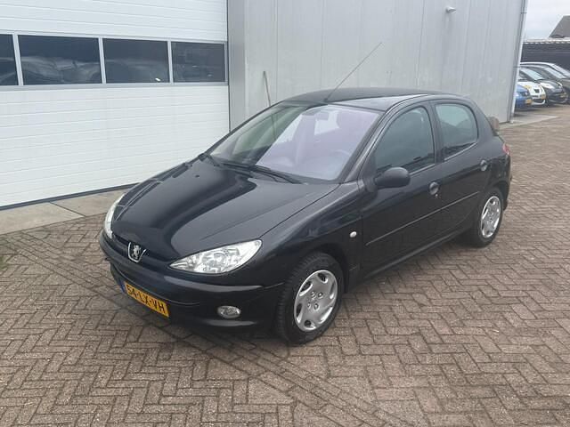 Occasion Peugeot 206 75 PK (55 kW) 2003 Zwart Hatchback