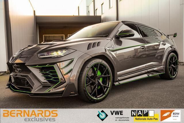 Grijs, metallic lak Gebruikt 2021 Lamborghini Urus SUV | € 429.950 - Afbeelding 1/4