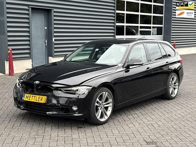 Zwart Gebruikt 2013 BMW 320 Executive Stationwagen | € 6.750 (Super prijs) - Afbeelding 1/4