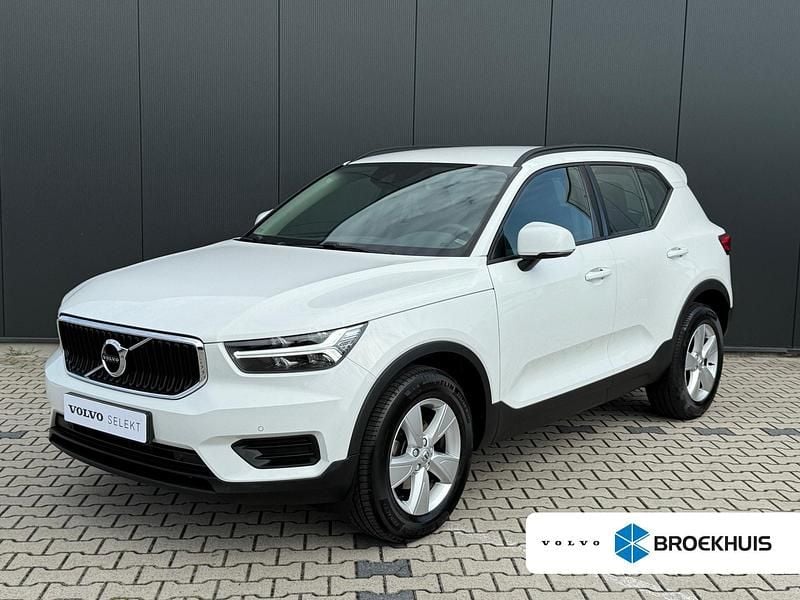 Wit Gebruikt 2020 Volvo XC40 Momentum SUV | € 26.940 (Goede deal) - Afbeelding 1/4