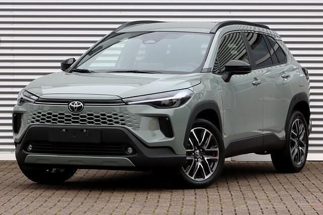 Groen Nieuw 2026 Toyota Corolla Cross SUV | € 40.445 (Eerlijke prijs) - Afbeelding 1/4