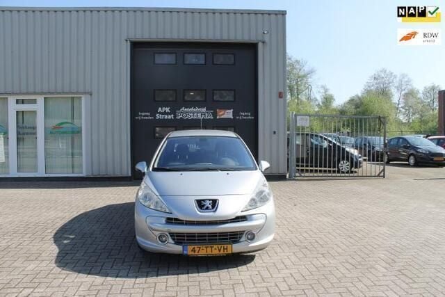 Grijs Gebruikt 2007 Peugeot 207 Hatchback | € 1.599 (Eerlijke prijs) - Afbeelding 1/4