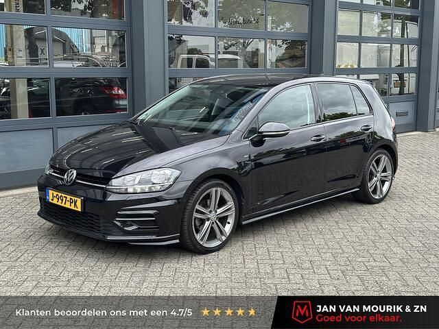 Zwart Gebruikt 2018 VW Golf VII R-line Hatchback | € 18.400 (Eerlijke prijs) - Afbeelding 1/4