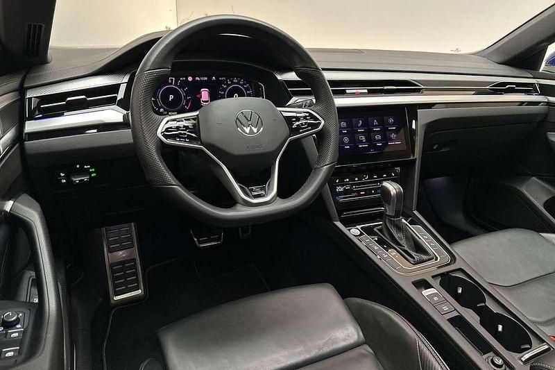 Occasion VW Arteon Business 156 PK (114 kW) 2023 Blauw Hatchback