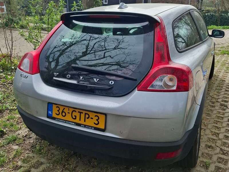 Zilver Gebruikt 2008 Volvo C30 Hatchback | € 3.350 (Eerlijke prijs) - Afbeelding 1/4