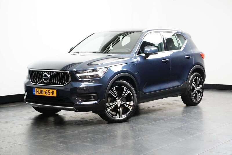 Blauw Gebruikt 2020 Volvo XC40 Inscription SUV | € 31.900 (Eerlijke prijs) - Afbeelding 1/4