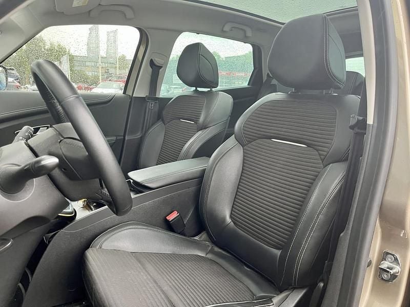 Occasion Renault Scénic IV Intens 142 PK (104 kW) 2019 Beige MPV