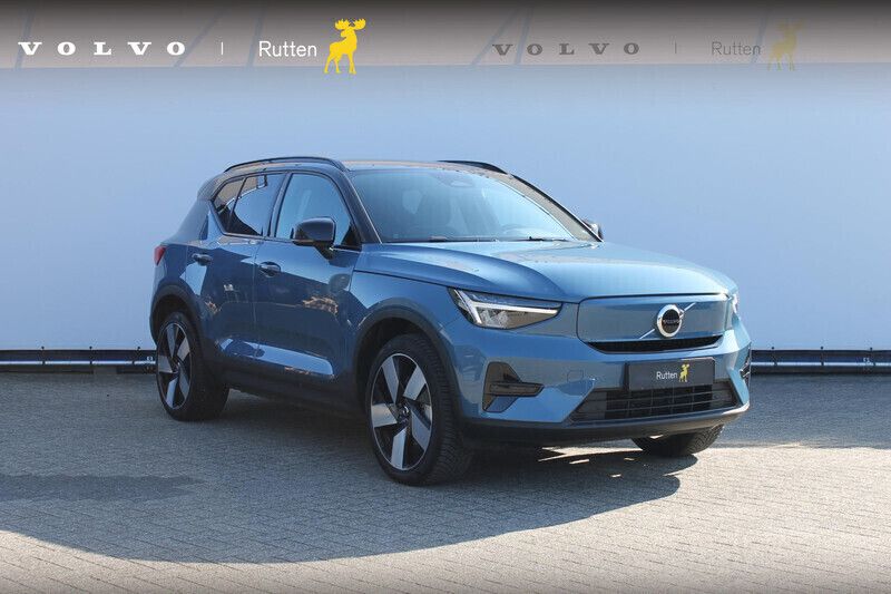 Blauw Gebruikt 2023 Volvo XC40 Plus SUV | € 37.840 (Eerlijke prijs) - Afbeelding 1/4
