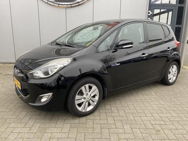 Zwart Gebruikt 2013 Hyundai ix20 MPV | € 4.750 (Goede deal) - Afbeelding 1/4