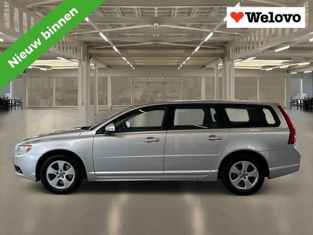 Grijs Gebruikt 2008 Volvo V70 Momentum Stationwagen | € 9.950 (Goede deal) - Afbeelding 1/4