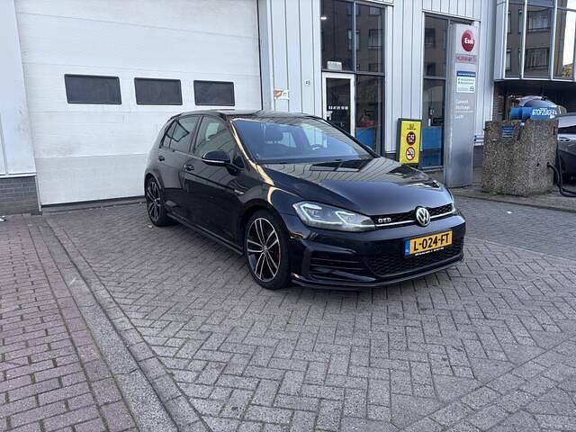Zwart Gebruikt 2017 VW Golf VII GTD Hatchback | € 17.999 - Afbeelding 1/4