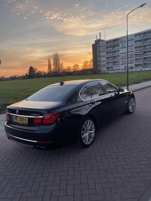 Gebruikt 2015 BMW 750 Exclusive Sedan | € 18.250 - Afbeelding 1/4