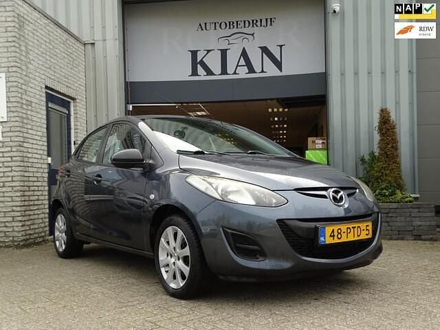 Grijs Gebruikt 2011 Mazda 2 Hatchback | € 3.500 (Eerlijke prijs) - Afbeelding 1/4