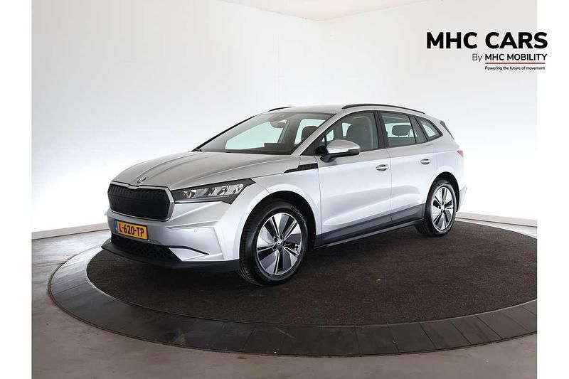 Grijs Occasion 2021 Skoda Enyaq iV Sport SUV | € 19.700 (Goede deal) - Afbeelding 1/4