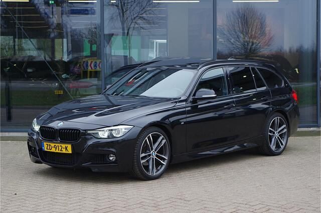 Occasion BMW 318 M Sport 136 PK (100 kW) 2019 Zwart (metallic) Stationwagen