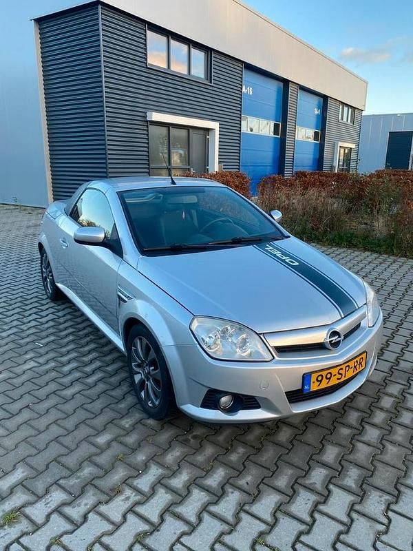Gebruikt 2006 Opel Tigra | € 1.750 - Afbeelding 1/4