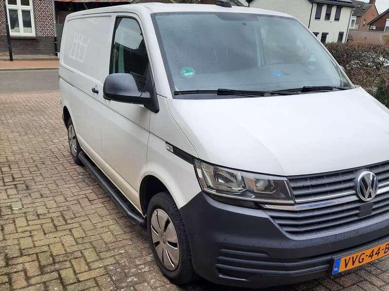 Wit Gebruikt 2023 VW T6.1 Business Van | € 27.830 (Eerlijke prijs) - Afbeelding 1/4