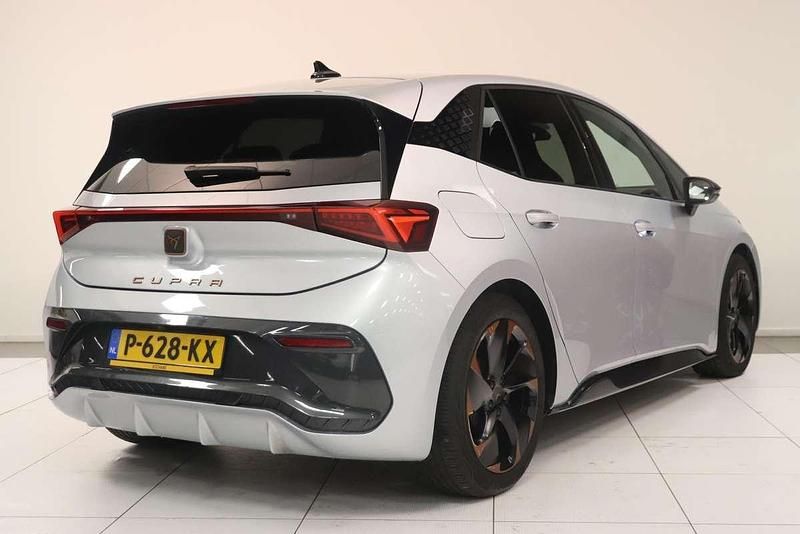 Occasion Cupra Born 169 kW (231 PK) 2022 Grijs Hatchback