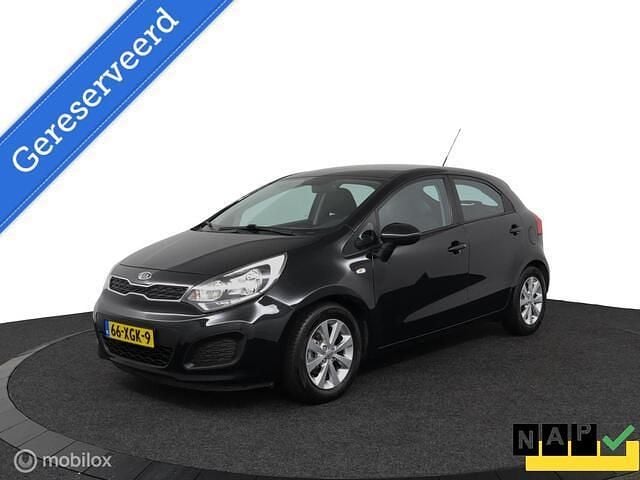Zwart Occasion 2012 Kia Rio Comfort Hatchback | € 5.950 (Eerlijke prijs) - Afbeelding 1/3