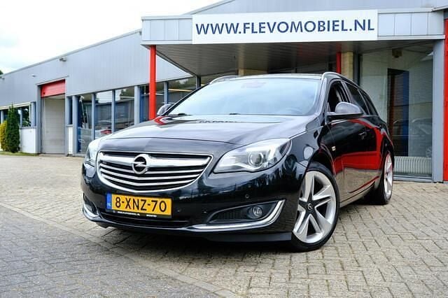 Zwart Gebruikt 2014 Opel Insignia Business Stationwagen | € 7.450 (Eerlijke prijs) - Afbeelding 1/4