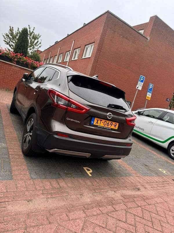 Bruin Gebruikt 2018 Nissan Qashqai Tekna SUV | € 12.000 (Super prijs) - Afbeelding 1/4