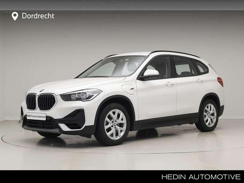 Wit Gebruikt 2022 BMW X1 Comfort Edition SUV | € 30.895 (Eerlijke prijs) - Afbeelding 1/3
