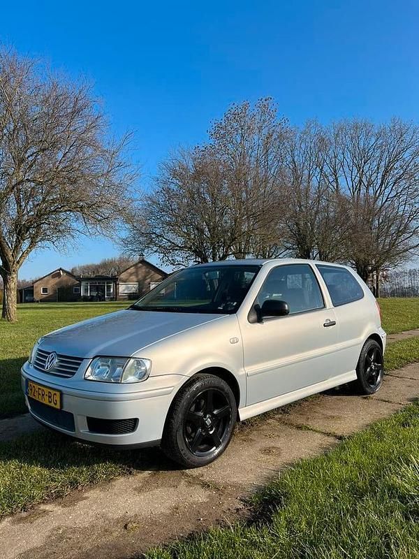 Occasion 2000 VW Polo | € 1.499 (Eerlijke prijs) - Afbeelding 1/4