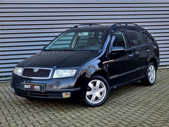 Zwart Occasion 2004 Skoda Fabia Elegance Stationwagen | € 1.599 (Eerlijke prijs) - Afbeelding 1/4