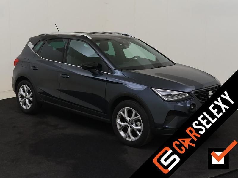 Zwart Gebruikt 2024 Seat Arona Business SUV | € 23.990 (Iets duurder) - Afbeelding 1/4