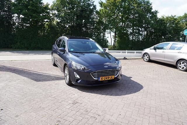 Blauw Gebruikt 2021 Ford Focus Business Edition Stationwagen | € 15.994 (Eerlijke prijs) - Afbeelding 1/4