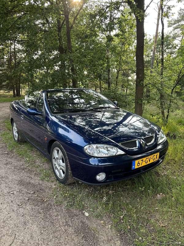 Blauw Gebruikt 2001 Renault Mégane Cabriolet Cabriolet | € 2.000 (Goede deal) - Afbeelding 1/4