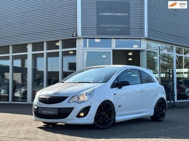 Wit Gebruikt 2012 Opel Corsa OPC Hatchback | € 6.999 (Goede deal) - Afbeelding 1/4