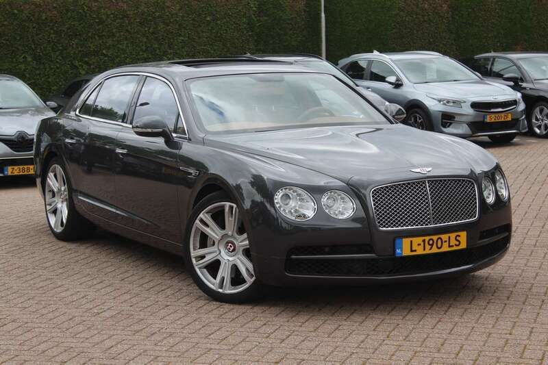 Grijs Gebruikt 2015 Bentley Flying Spur Sedan | € 77.950 (Super prijs) - Afbeelding 1/4